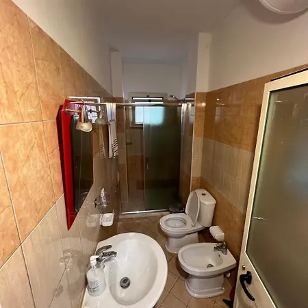 Apartment Seaside Charm In Durres