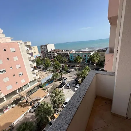 Apartment Seaside Charm In Durres